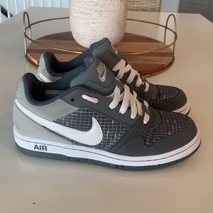 Nike Air lows-grey white and silver-size 6.5